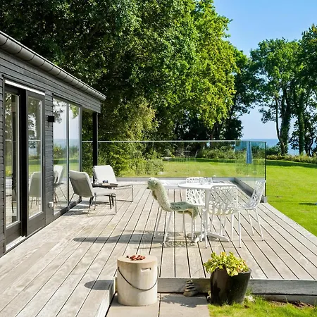 3 Bedroom Awesome In Juelsminde Holiday home *
