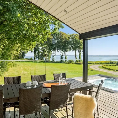 Dom wakacyjny 3 Bedroom Awesome In Juelsminde