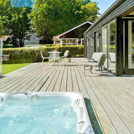 3 Bedroom Awesome In Juelsminde *